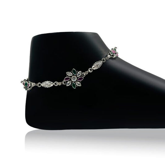 Intricate Silver Payals for Women: Sophistication at Its Best