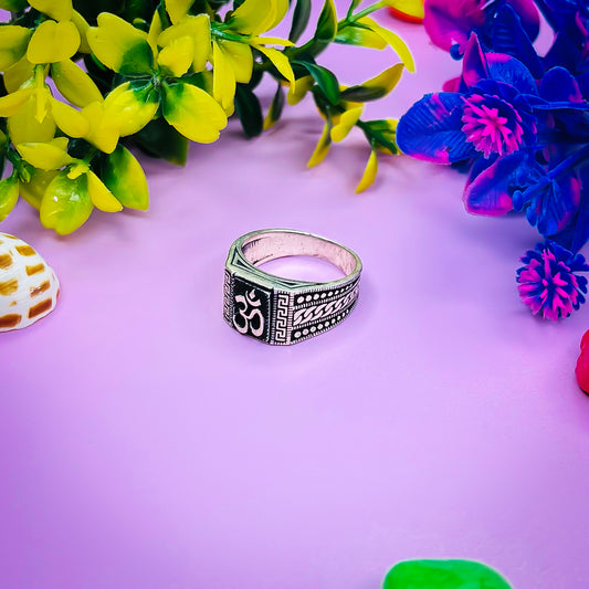 Highland Crest Signet Ring