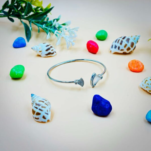 Classic Fan-Inspired Women's Silver Kada