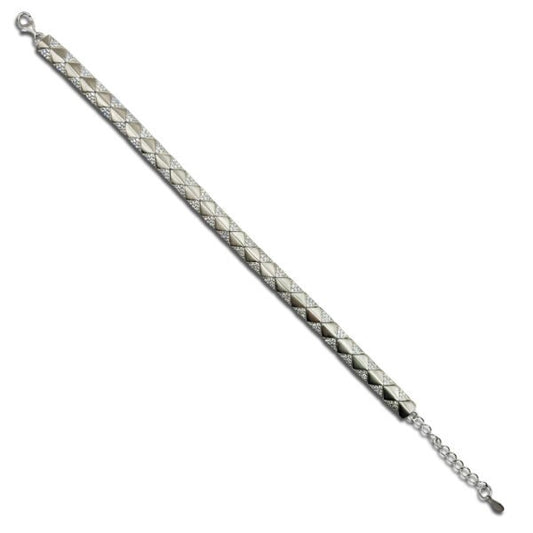 Vibrant Zig-Zag Pattern Silver Bracelet for Ladies