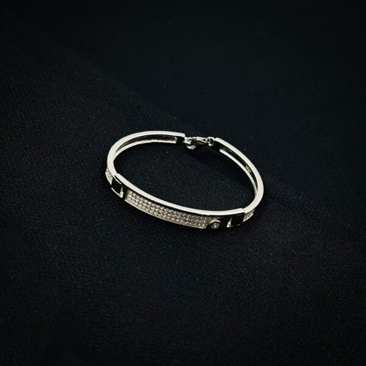 Silver Bracelets to Complement Your Style