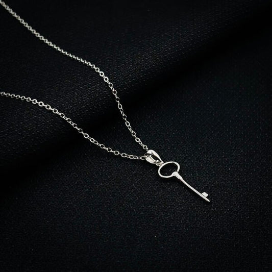 Simple Yet Elegant Silver Chains for Every Day