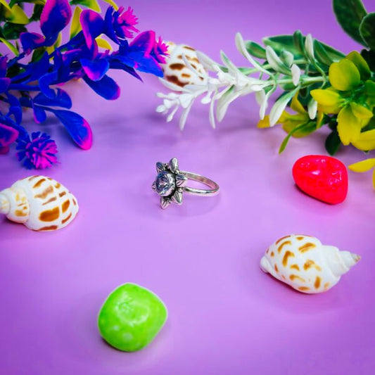 Silver Rings for Women with Modern Artistic Flair