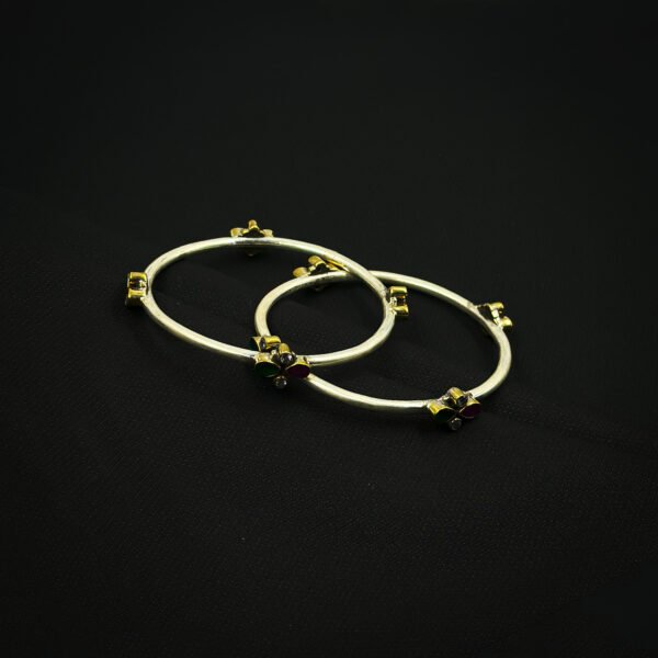 Refined Silver Bangles for a Timeless Appeal - Image 3