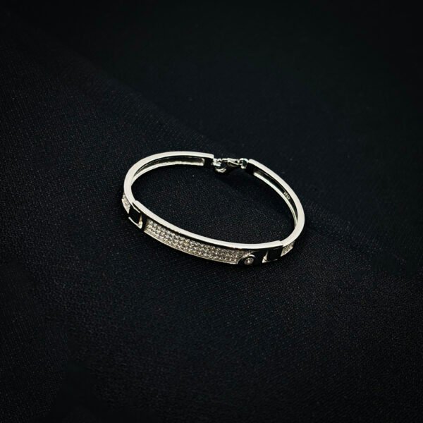 Silver Bracelets to Complement Your Style - Image 2