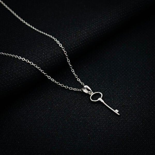 Simple Yet Elegant Silver Chains for Every Day - Image 2