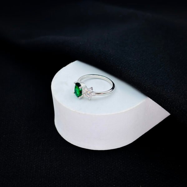Majestic Grace Silver Ring for Women - Image 3